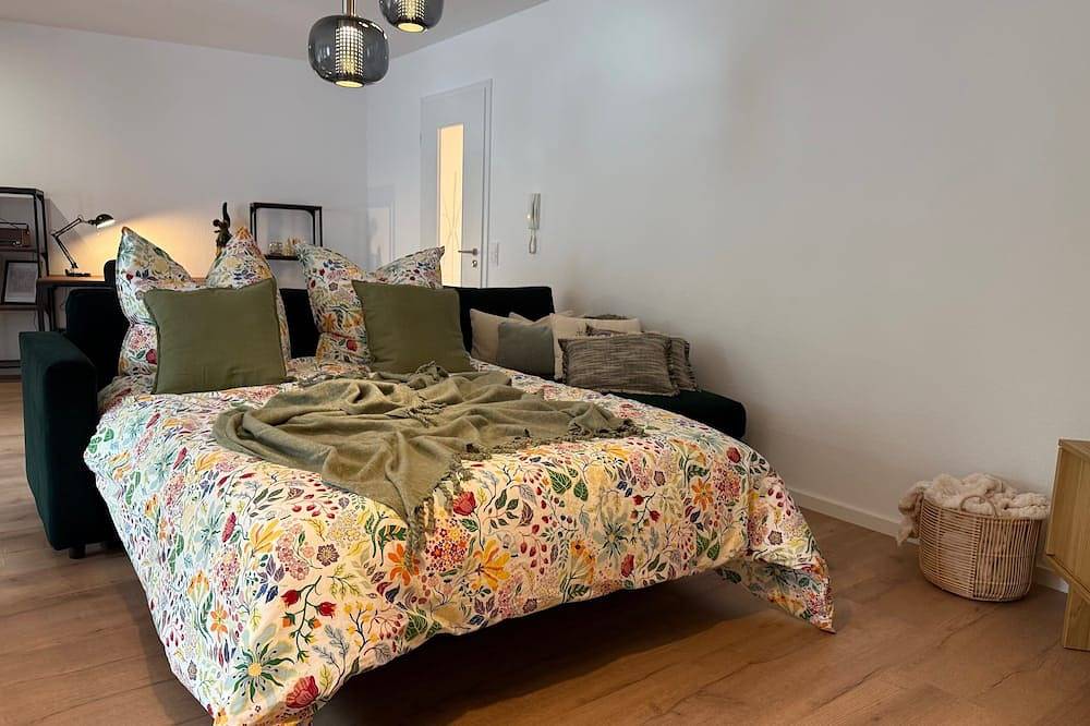 Ganze Wohnung, Neu renovierte, gemütliche Wohnung, zentral gelegen und dennoch ruhig in Prüm, Naturpark Hohes Venn-Eifel