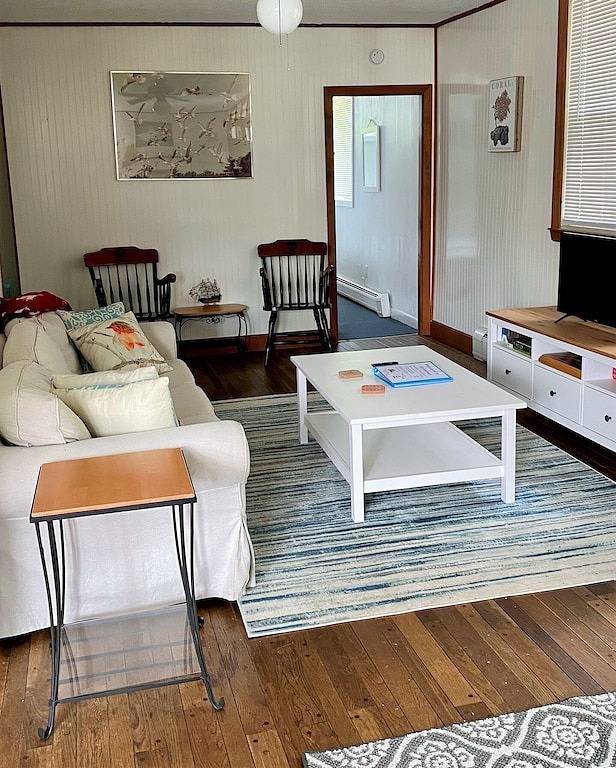 Cottage for 7 people, with terrace and garden, with pets in Massachusetts