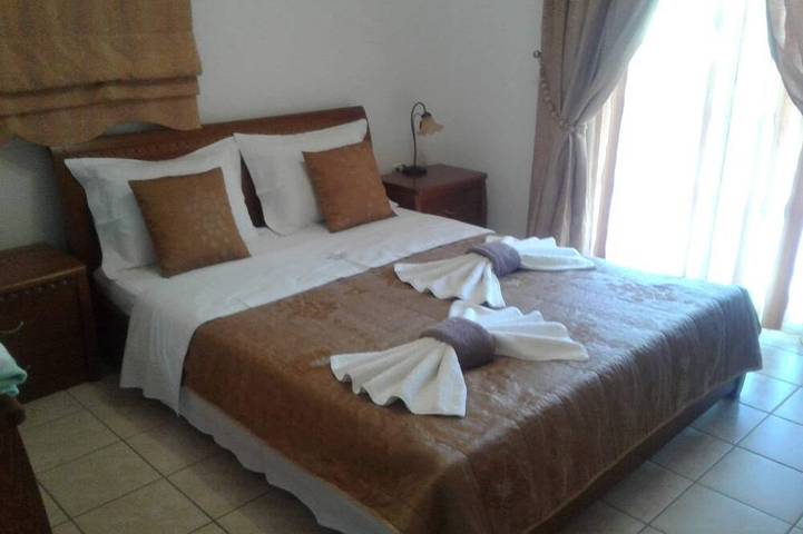 Villa mit pool für 8 Personen, mit Garten und Balkon auf Skiathos - 4