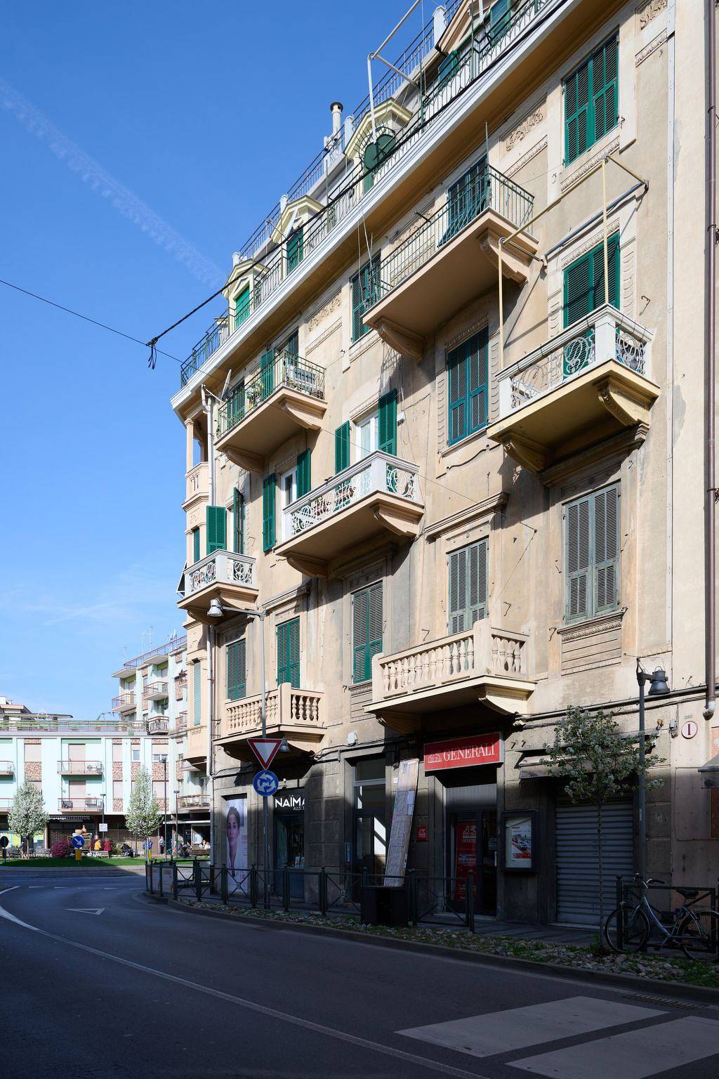 Entire apartment, Cozy Beach Apartment with Amenities 200m from Spiaggia in Albisola Capo, Albisola Superiore