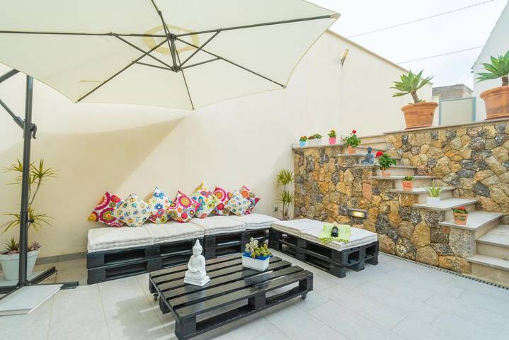 Casa Holganza - Chalet with terrace in Maria de la Salut. Free Wifi in Maria de la Salut, Majorca Center