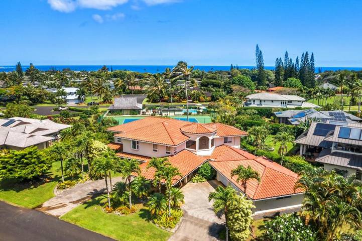 Casa de férias para 14 pessoas, com jacuzzi e jardim e ainda piscina, adaptado a crianças em Kauai