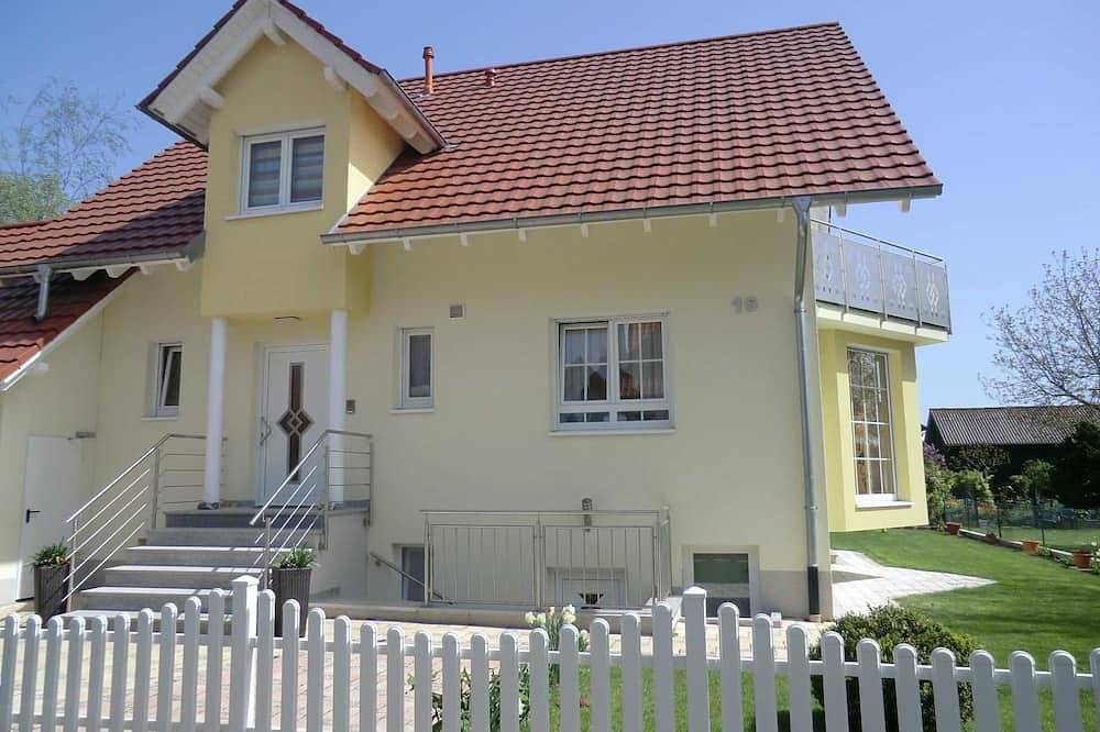 Geheel appartement, Ferienwohnung Koch - 12-15 minuten lopen naar Europa-Park, huisdieren zijn niet toegestaan in Europa-Park, Rust