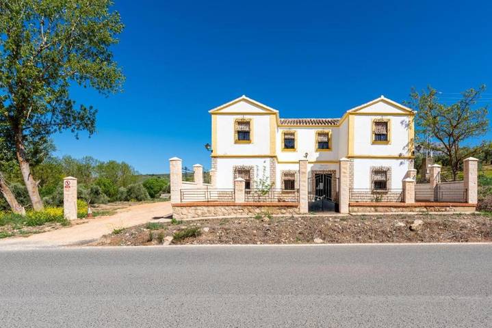 Casa rural para 20 personas, con Terraza y Jardín además de Piscina para niños y Piscina en Villanueva del Rosario - 4