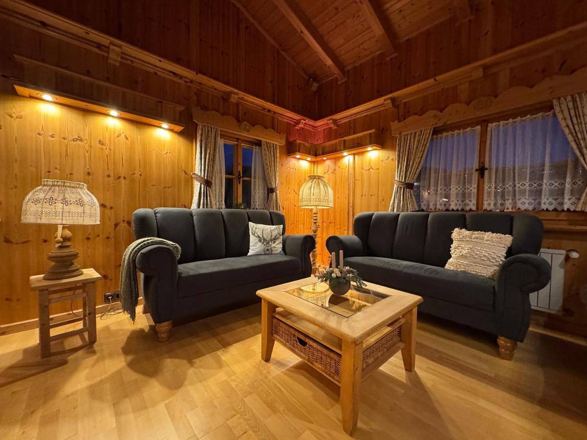 Ganze Wohnung, Einzigartiges Alpenstil Chalet mit Panoramablick in Reuschenbach, Hausen (Wied)