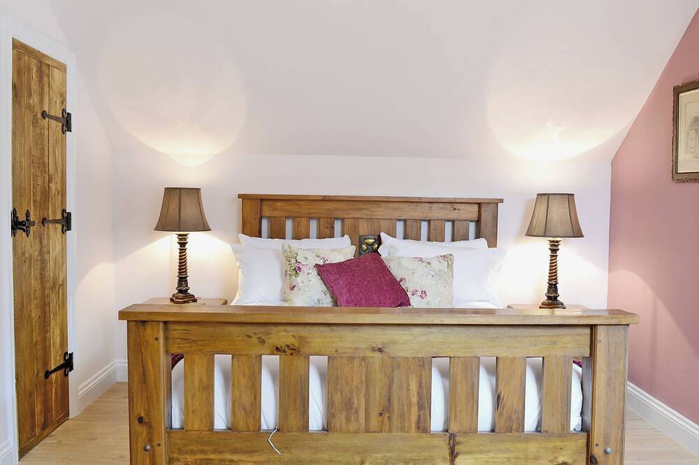 7 Schlafzimmer Unterkunft in Kidwelly in Carmarthenshire
