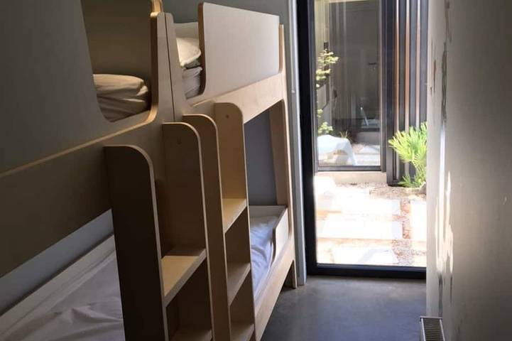 Location de vacances pour 8 personnes, avec terrasse et jardin dans Plage de la Mine d'Or - 3