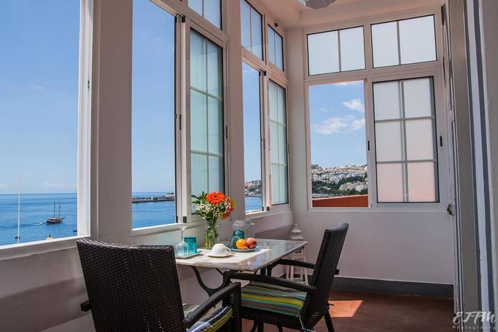 B&b for 2 people, with Terrace and Garden as well as View in Madeira