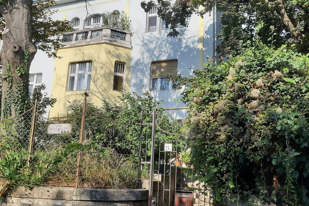 Ganze Wohnung, Charming 1-bedroom apartment with panorama in Budapest on Gellért Hill in Budapest, Mittelungarn