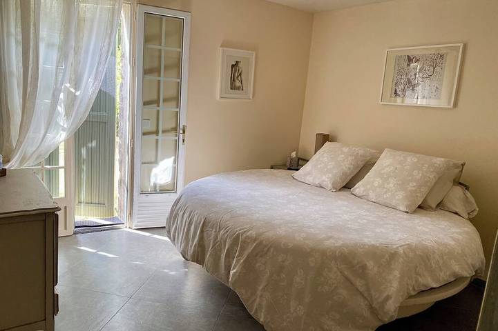 Location de vacances pour 11 personnes, avec jacuzzi ainsi que terrasse et jardin à Châteauneuf-Grasse - 3