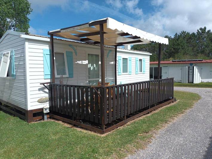 Camping pour 4 personnes, avec Terrasse et Jardin ainsi que Piscine et Vue dans Burinhosa