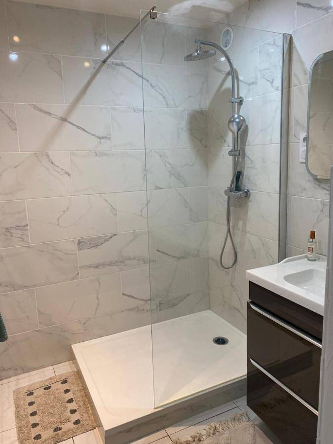 Appartement entier, One-Bedroom Apartment in Les Pennes-Mirabeau, Côte méditerranéenne (France)