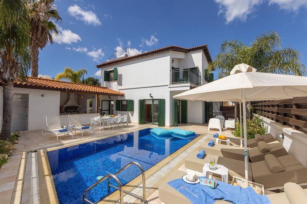 Casa vacanza a Kapari a partire da 182€ a notte