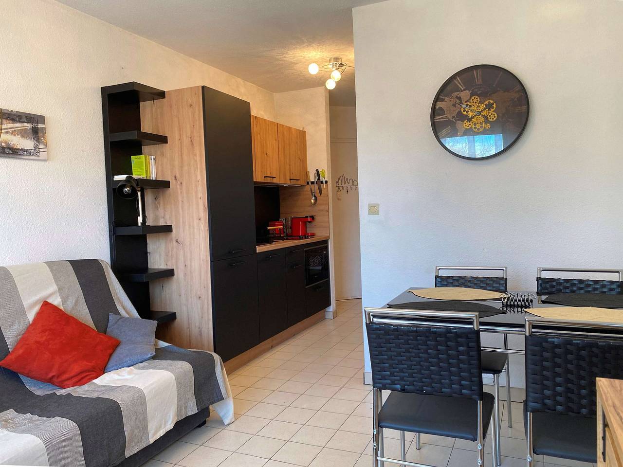 Appartement entier, Appartement T1 avec terrasse, tout équipé, proche commodités à Balaruc-les-Bains in Balaruc-les-Bains, Côte d'Améthyste