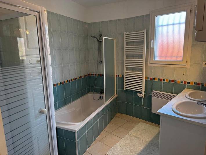 Location de vacances pour 4 personnes, avec piscine ainsi que terrasse et jardin à Garrigues-Sainte-Eulalie - 3