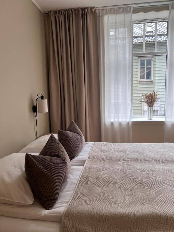 Ferieleilighet for 3 personer, med Balkong og Terrasse i tillegg til Utsikt i Odda 