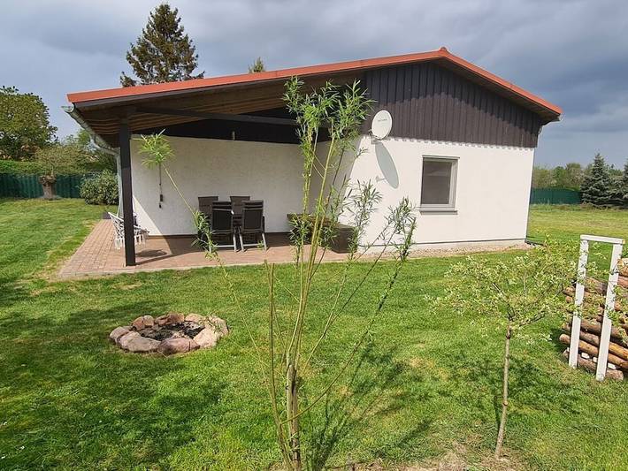 Bungalow in Priepert mit Schwimmbecken in Priepert, Mecklenburg-Strelitz