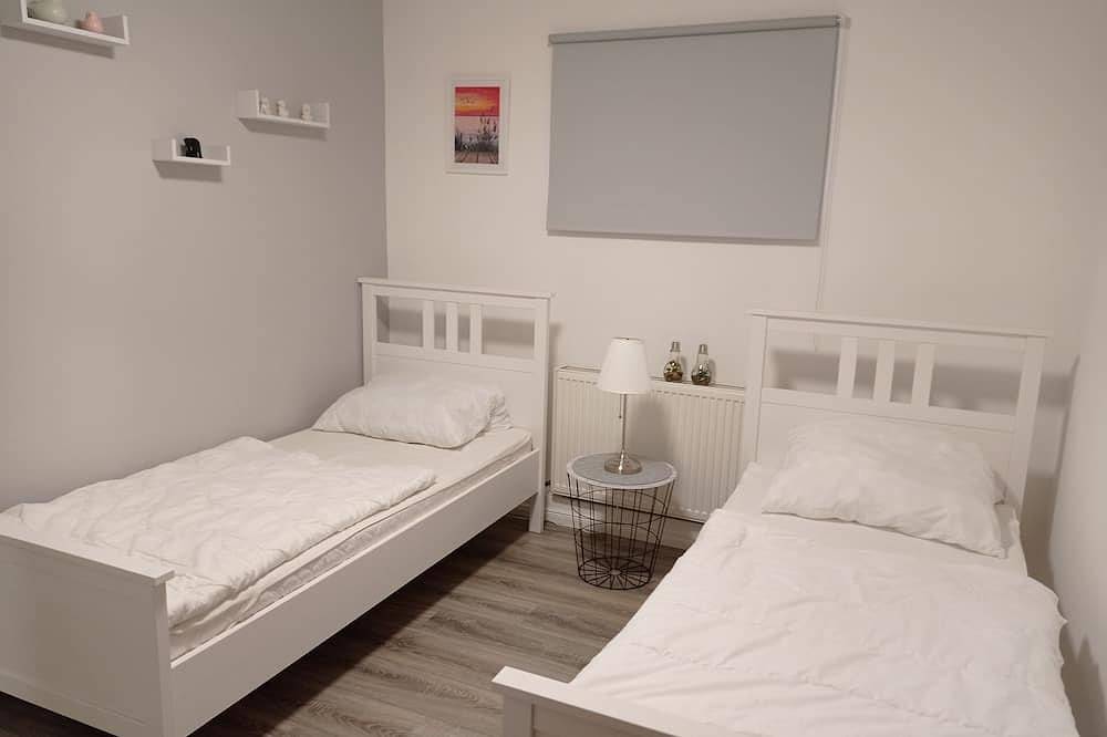 Ganze Wohnung, Ferienwohnung mit Terrasse und Kamin, 2 Schlafzimmer, max. 4 Personen in Bodenwerder, Landkreis Holzminden