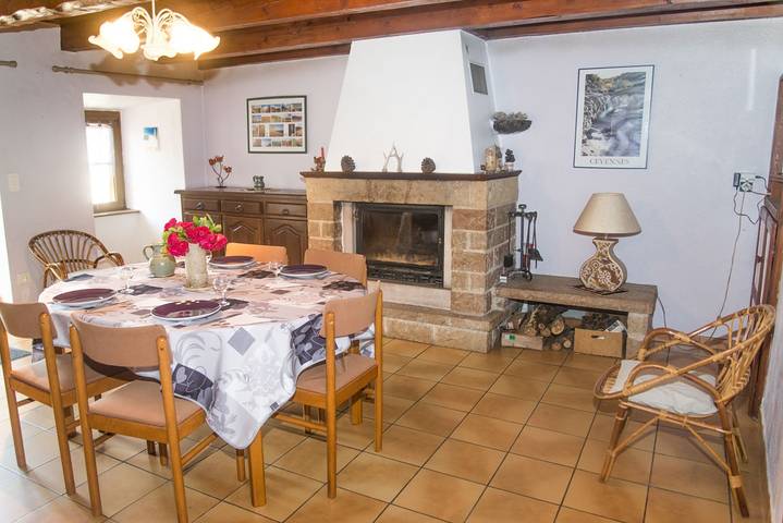 Gîte pour 7 personnes, avec jardin à Saint-Pierre-des-Tripiers - 3