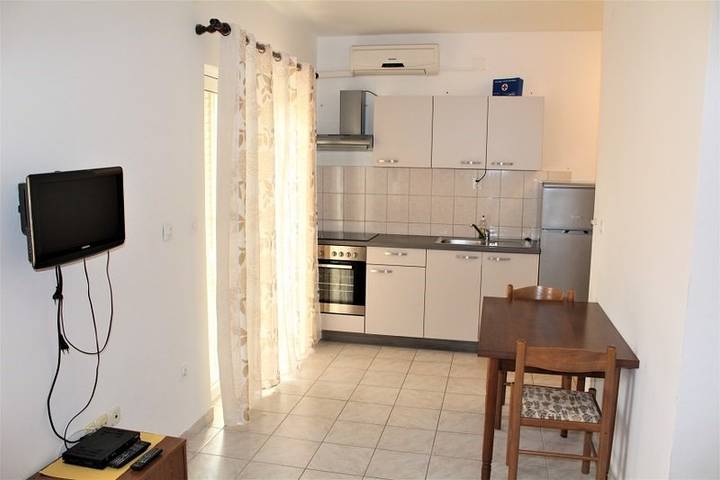 Ferienwohnung für 2 Personen, mit Balkon/Terrasse in Primosten - 3