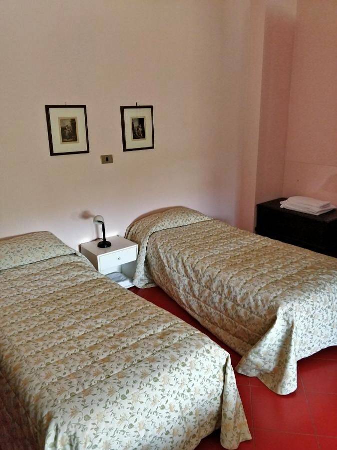 Hôtel pour 3 personnes, avec vue ainsi que piscine et terrasse à Barolo - 3