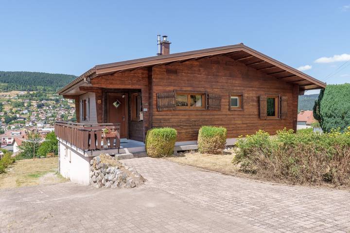 Chalet für 8 Personen, mit Garten und Balkon - 1