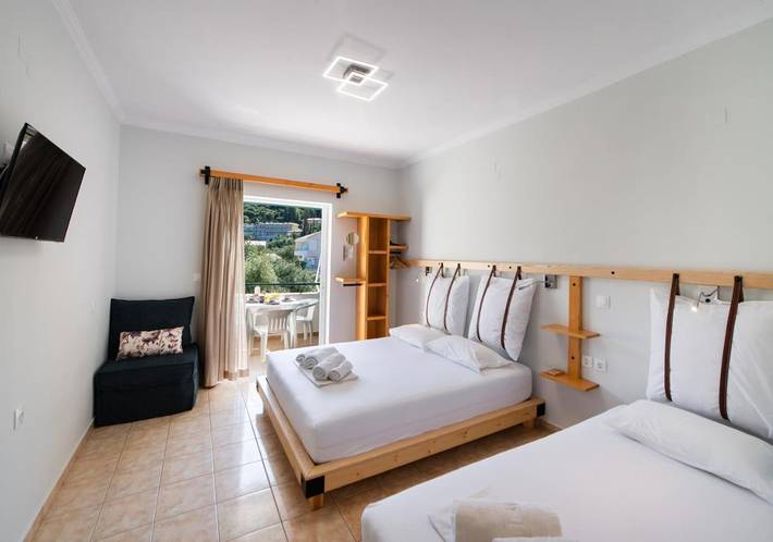 Apartmenthotel für 4 Personen, mit Garten und Ausblick - 1