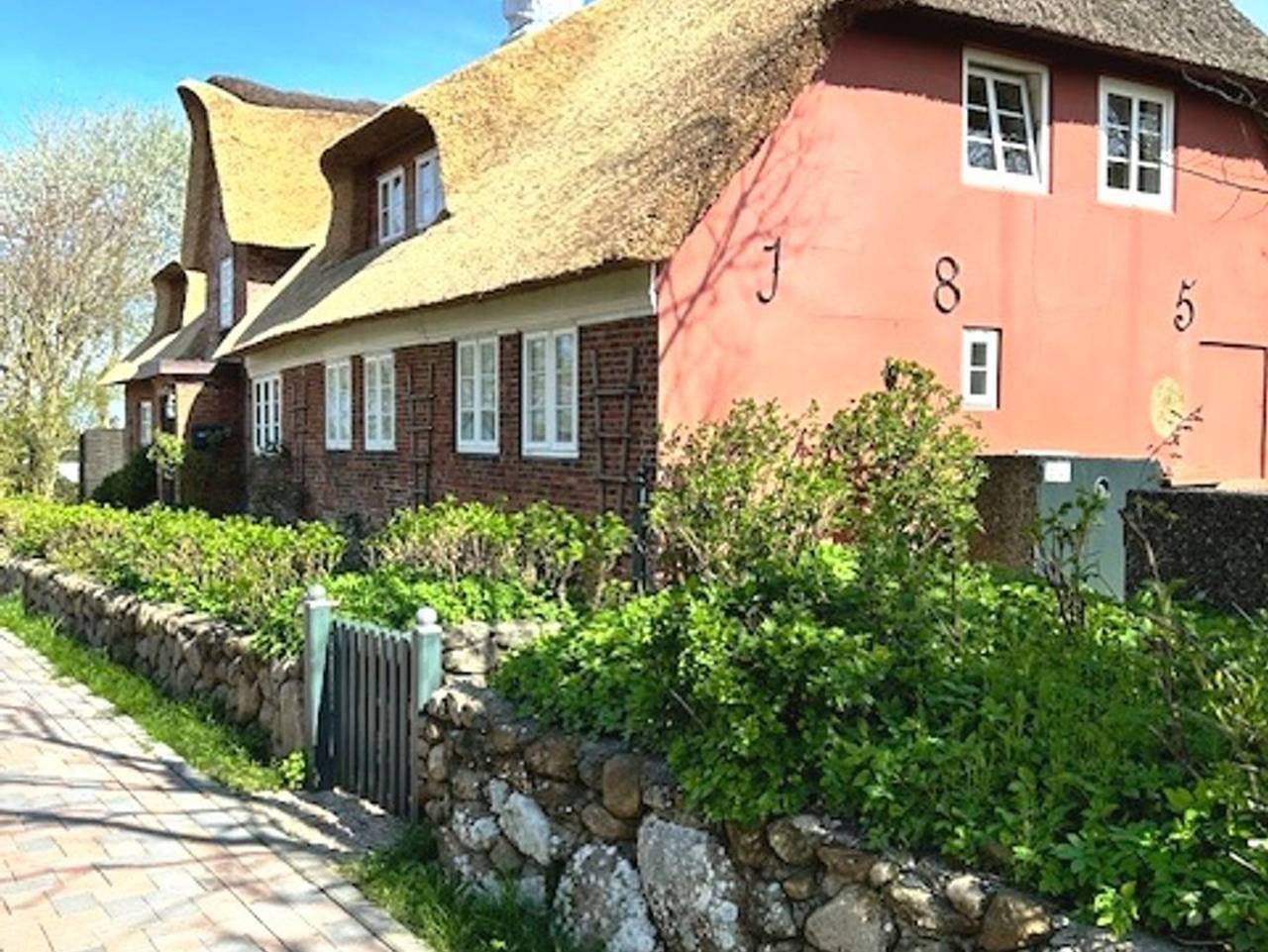 Ganze Ferienwohnung, Döns - Gemütliche Ferienwohnung in Utersum nahe dem Strand. in Utersum, Föhr