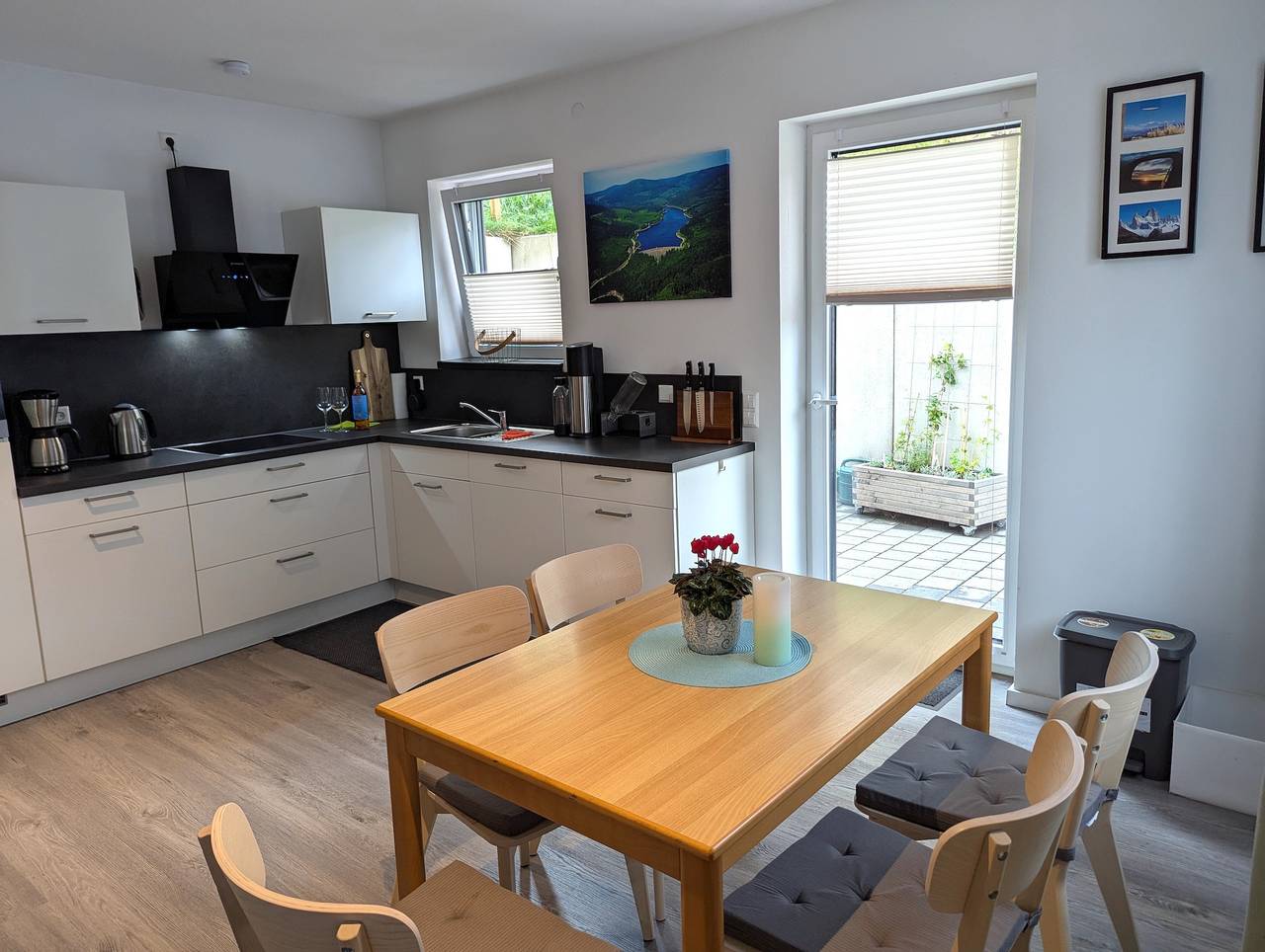 Ganze Wohnung, Ferienwohnung 'Schiller's Urban Escape' mit Bergblick, privater Terrasse und Wi-Fi in Freudenstadt, Mittlerer Schwarzwald