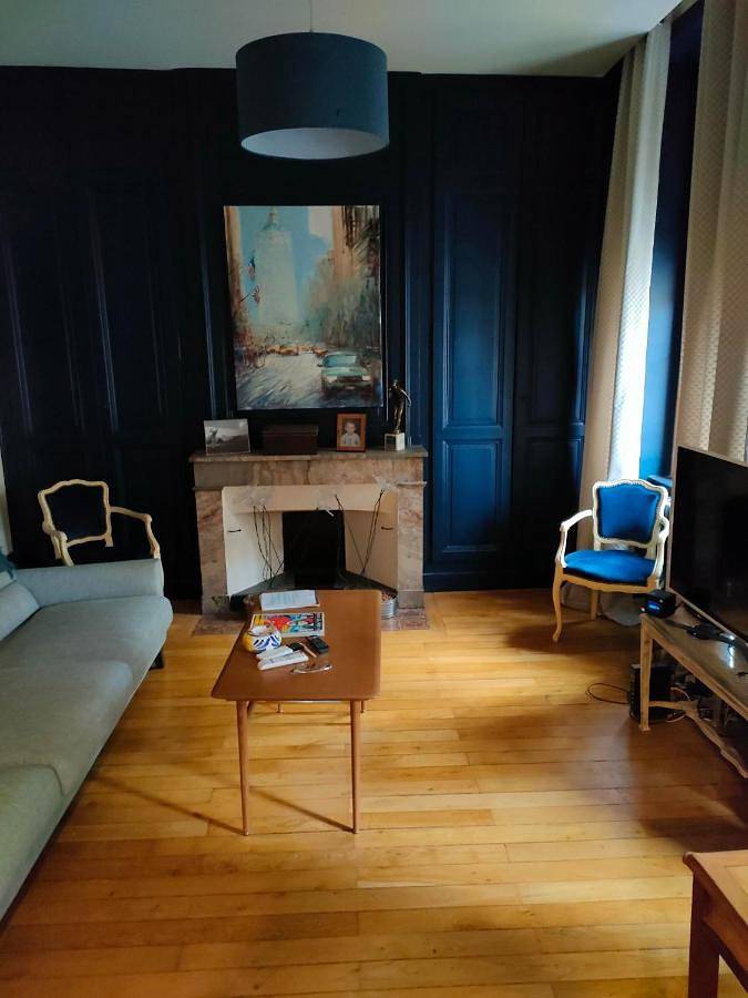 Appartement de vacances entier, Double Room with Private External Bathroom in Villefranche-sur-Saône, Beaujolais