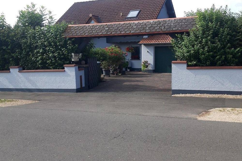 Ganze Wohnung, Ferienwohnung May - 2-Bett-Ferien-Appartment Dusche/Wc in Seiwerath, Eifelkreis Bitburg-Prüm