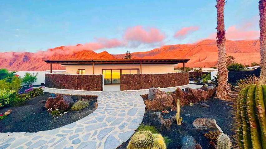 Casa rural para 7 personas, con Terraza además de Jardín y Piscina en Famara - 2