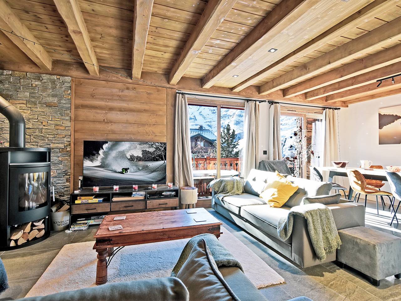 Chalet familial aux Menuires, sauna, parking, proche pistes de ski in Les Menuires, Saint-Martin-de-Belleville
