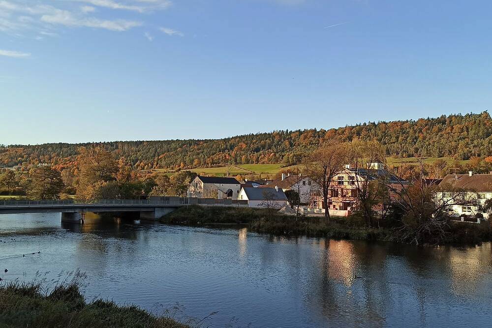 Ganze Wohnung, Gemütliche Ferienwohnung (100qm) mit traumhafter Lage direkt an der Altmühl in Beilngries, Altmühltal