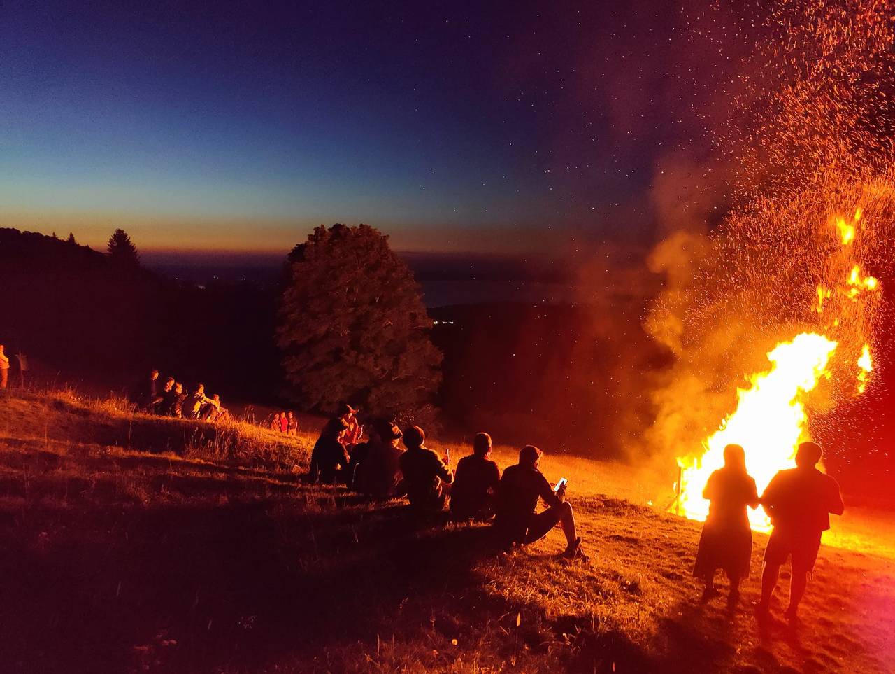 Ganze Ferienwohnung, Ferienwohnung Landhaus zum Sonnenschein - Ferienwohnung Landhaus zum Sonnenschein, 1-6 Personen , 2 Schlafzimmer, 1. Etage, Balkon, freies Wlan, 90 qm in Marquartstein, Bayerische Alpen