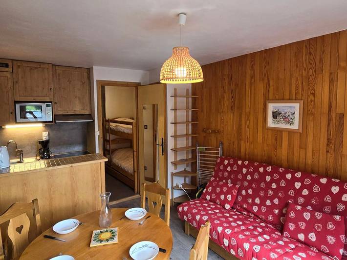 Gîte pour 4 personnes, avec Balcon dans Office De Tourisme De Champagny En Vanoise - 4