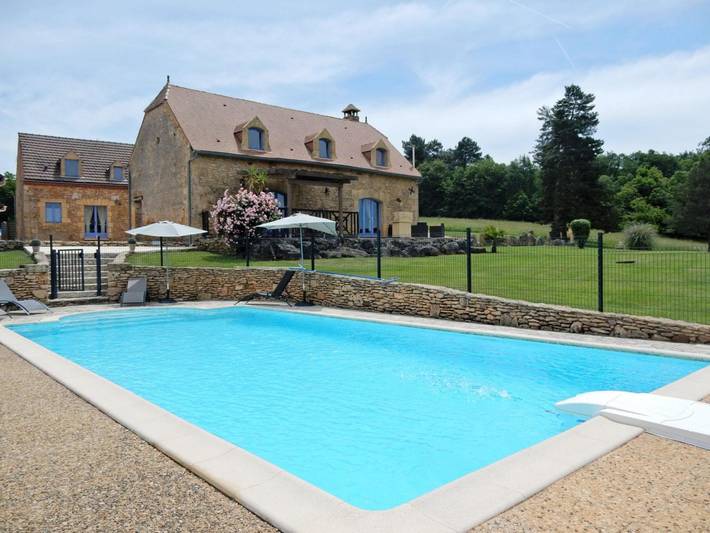Location de vacances pour 6 personnes, avec Terrasse ainsi que Jardin et Piscine à Meyrals