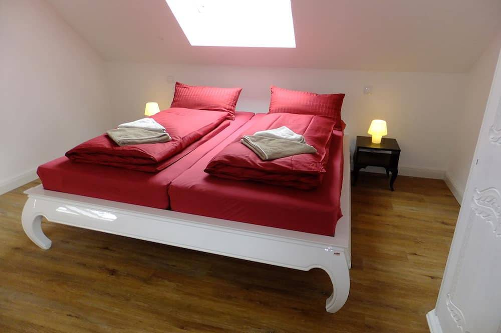 Ganze Wohnung, Apartment Sea and Sail, familienfreundlich, Starnberger See, Wlan, Klimaanlage in Pöcking, Starnberger See