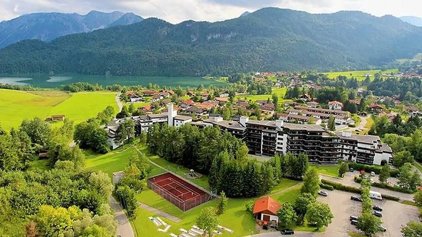 Apartament wakacyjny dla 4 osób, z sauna i basen oraz balkon w Füssen