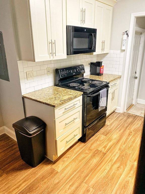 Cheerful 4 bedroom Home near Dwtn Atl in East Point, Fulton County