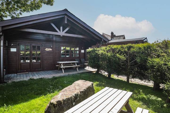 Holiday rental for 4 people, with hot tub and garden, with pets in Swanage