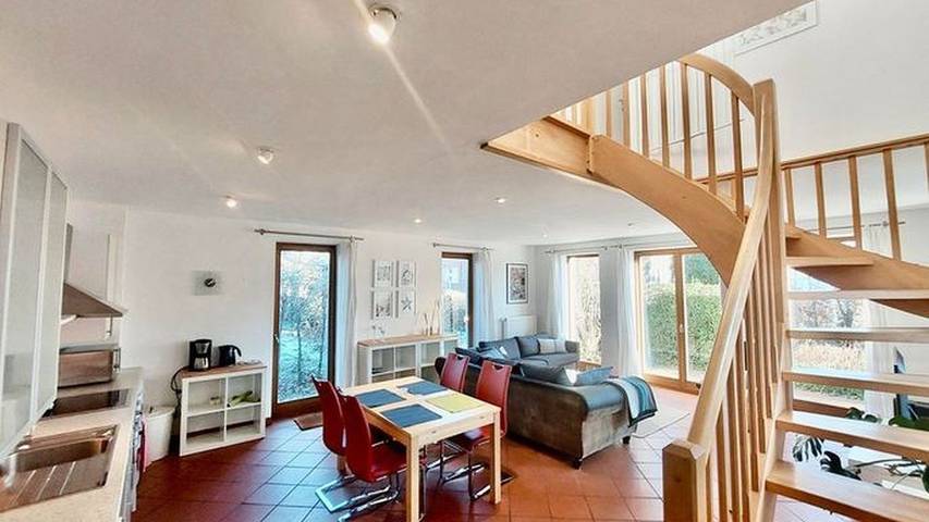 Ferienhaus für 4 Personen, mit Garten und Balkon in Emden - 2