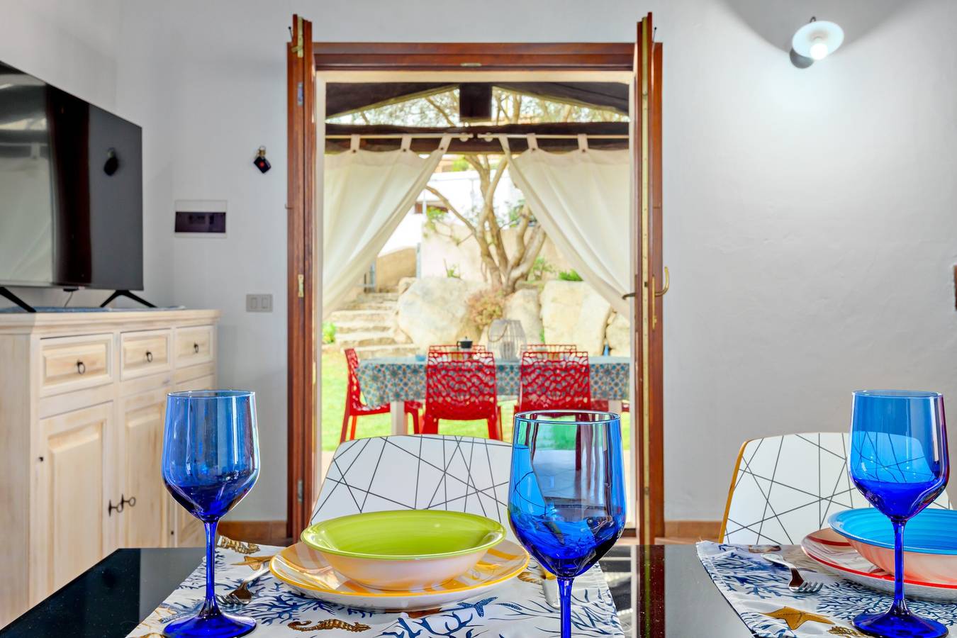 Holiday Home 'Villa Quattro Cuori' with Private Terrace, Private Garden and Air Conditioning in Nuragheddu, San Teodoro