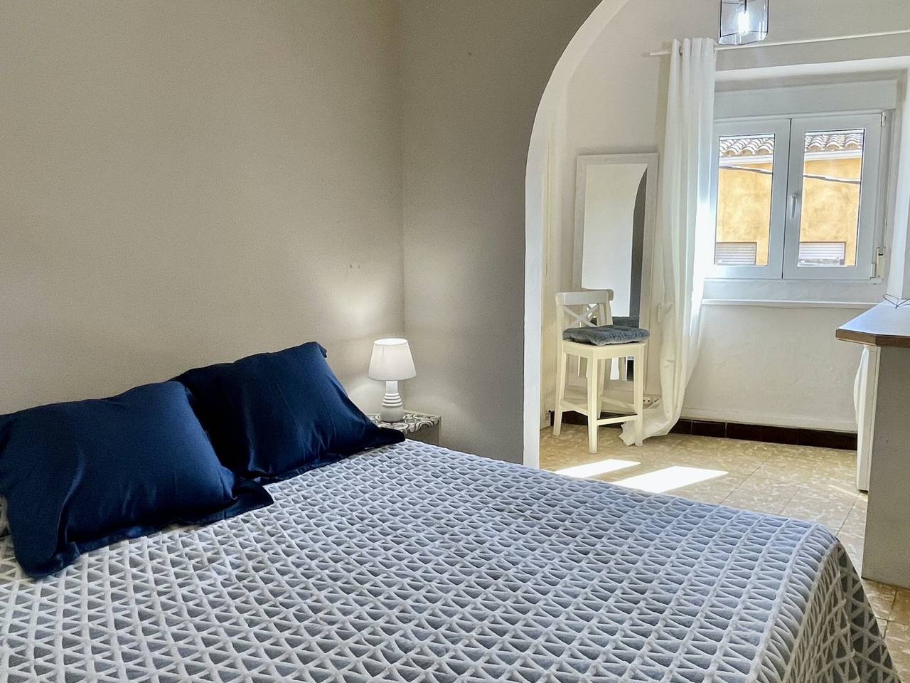 Ganze Wohnung, Charmante Wohnung in Pals mit großer historischer Terrasse in Pals, Costa Brava