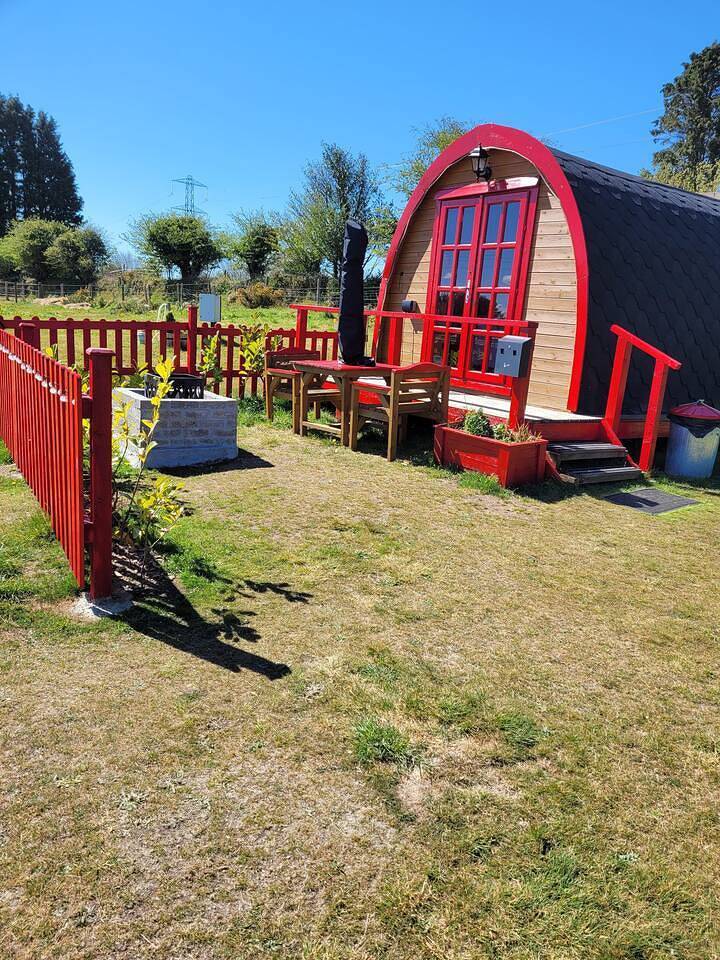 Cabane en bois pour 2 personnes avec piscine in Cornouailles