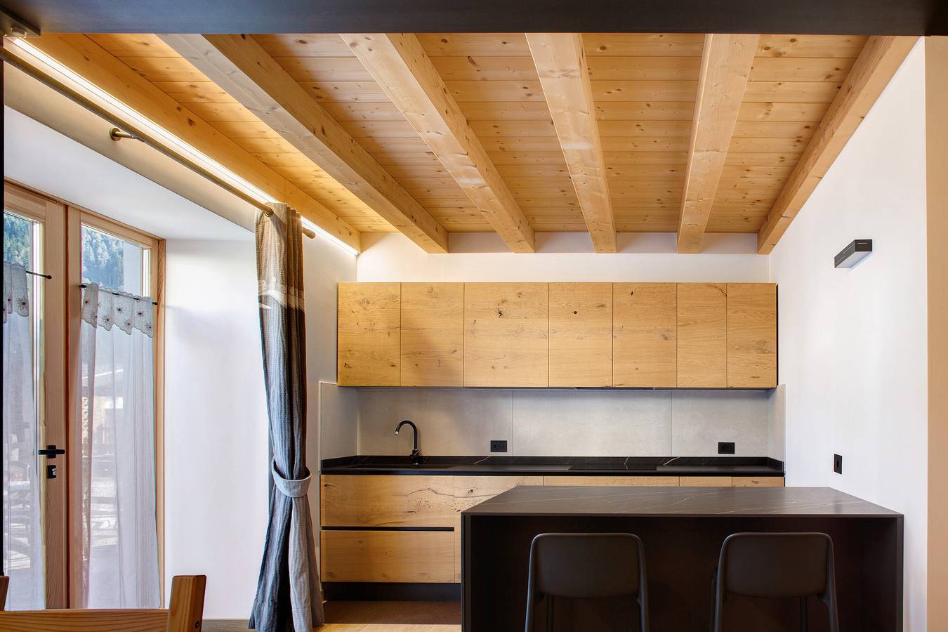 Casa de vacaciones 'Dimora Zoe' con vistas a la montaña, jardín compartido y Wi-Fi in Mezzano, Dolomitas de Fiemme