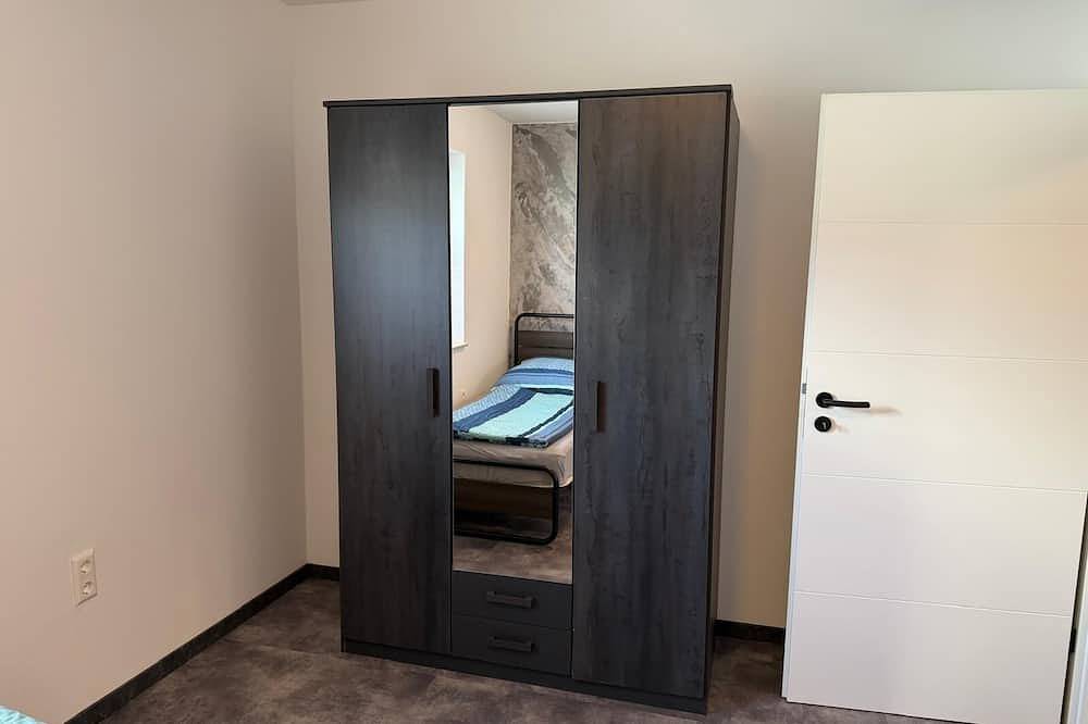 Ganze Wohnung, Ferienwohnung Delphin in Heede am Heeder See 6 Personen mit Terrasse in Heede, Emsland