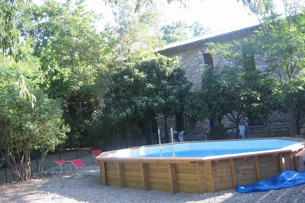 Maison Dans un Domaine Viticole Avec Piscine in Montagnac, Côte d'Améthyste