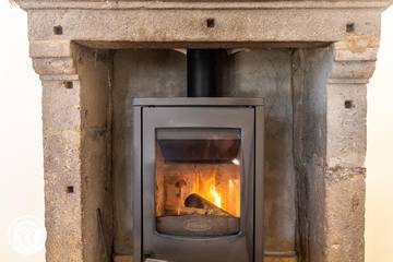 Gîte pour 4 Personnes dans Besse-et-Saint-Anastaise, Région de Besse-et-Saint-Anastaise, Photo 4