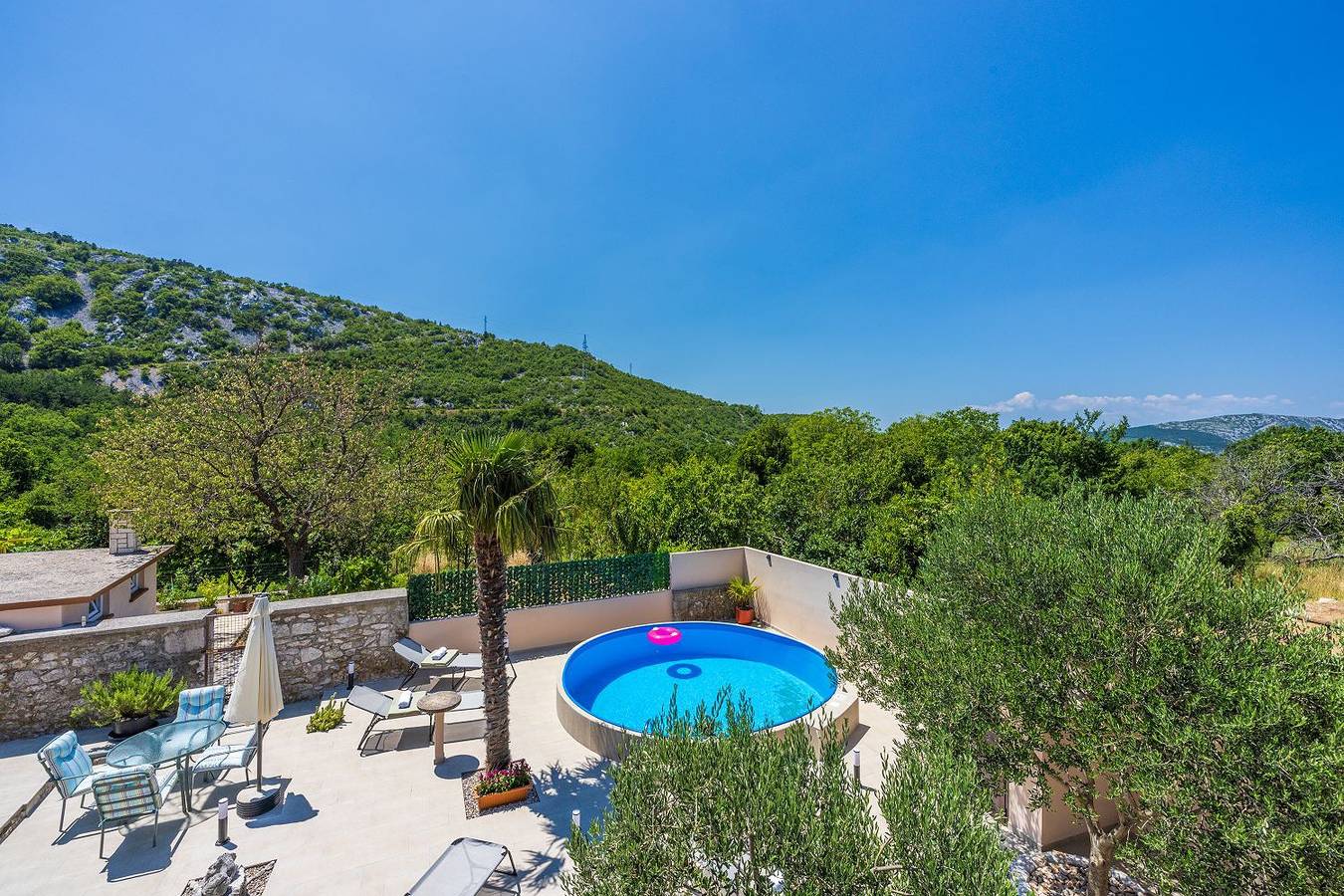 Hundefreundliche Villa mit Privatpool, Aussendusche, Grill und vielen Wanderwegen in der Umgebung in Crikvenica, Primorje-Gorski Kotar